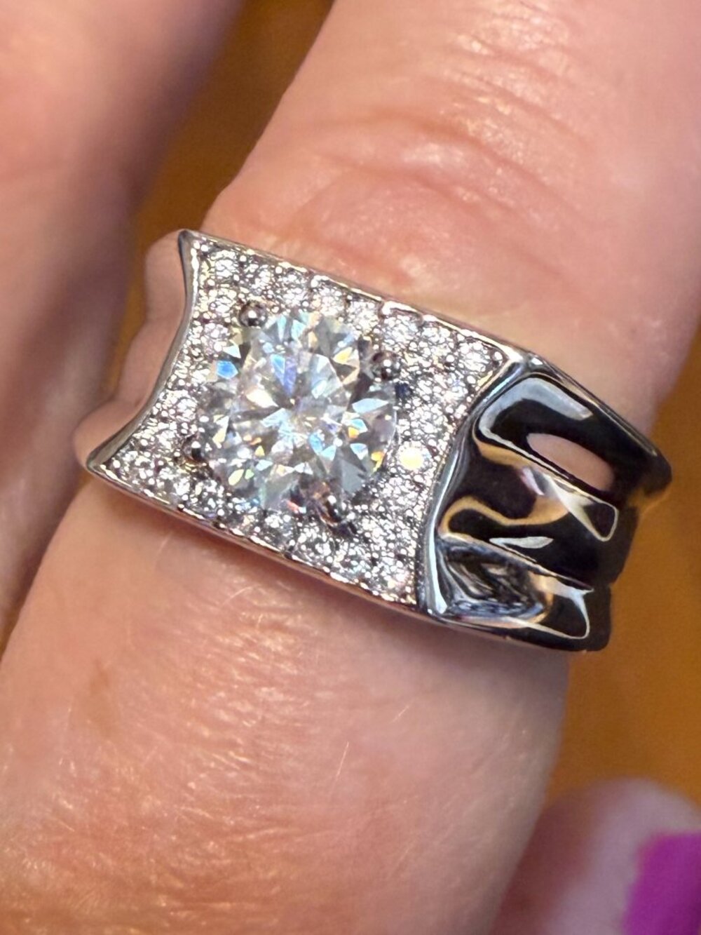 S925 Sterling Silver Moissanite 1.0 ct Mens Wide Band Statement Ring Size 8 NWT